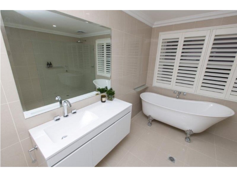 50 Simmons Street, Wagga Wagga NSW 2650