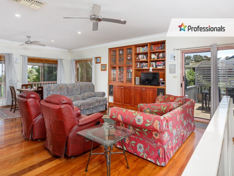 19 Allambie Way, Mount Austin NSW 2650