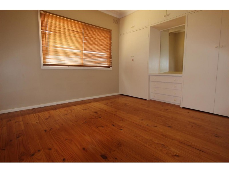 19 Koora Place, Mount Austin NSW 2650