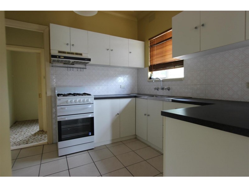 19 Koora Place, Mount Austin NSW 2650