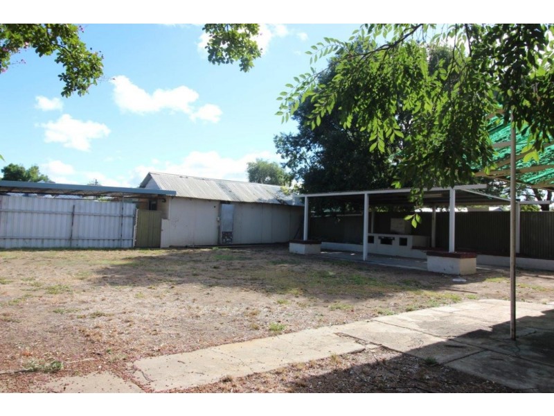 19 Sullivan Avenue, Wagga Wagga NSW 2650