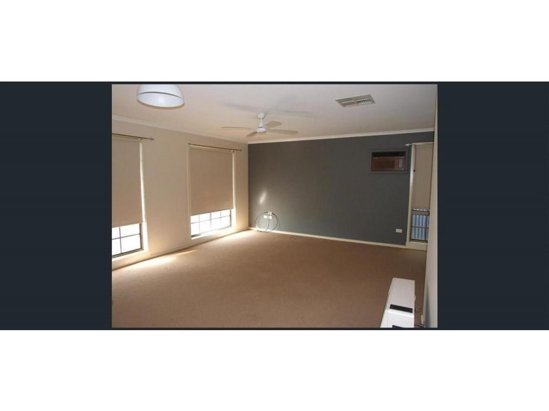 33 Grinton Avenue, Ashmont NSW 2650