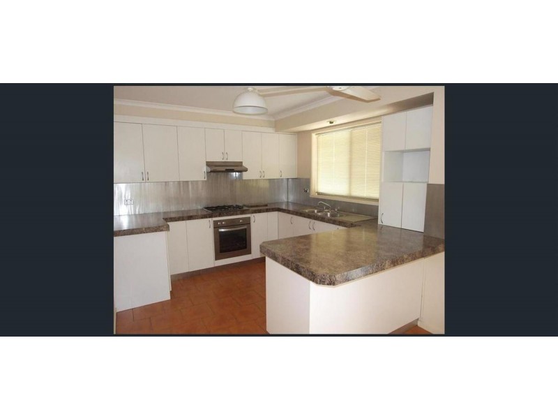 33 Grinton Avenue, Ashmont NSW 2650