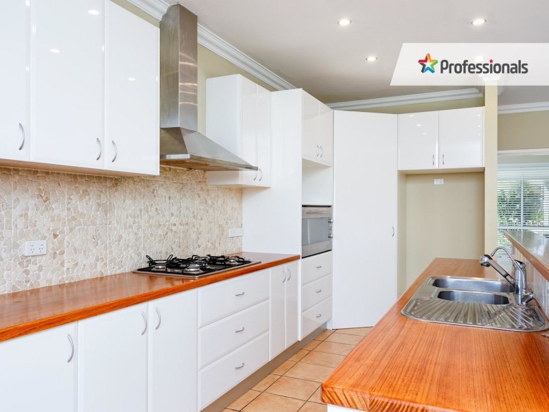 2 Tamarind Place, Lake Albert NSW 2650