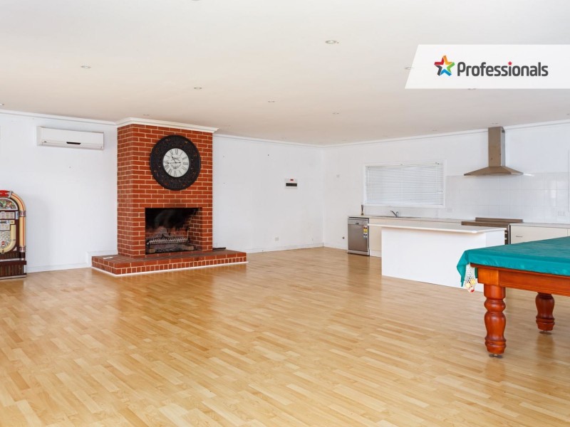 2 Tamarind Place, Lake Albert NSW 2650