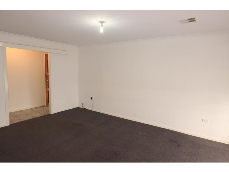 17  Dove Street, Mount Austin NSW 2650