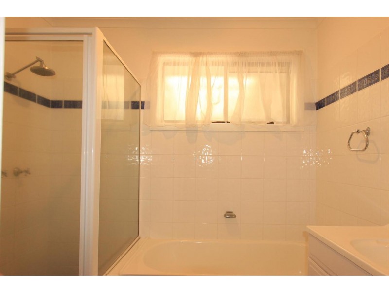 17  Dove Street, Mount Austin NSW 2650