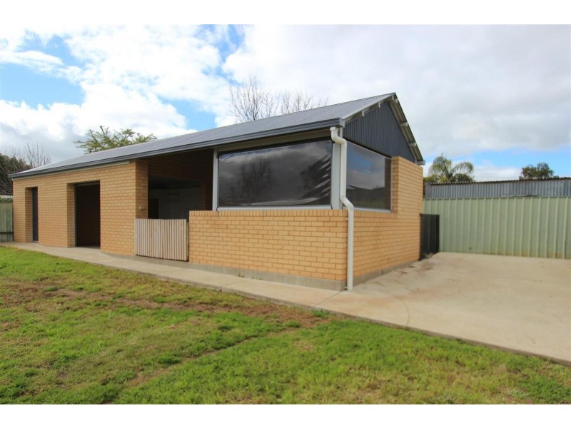 17  Dove Street, Mount Austin NSW 2650