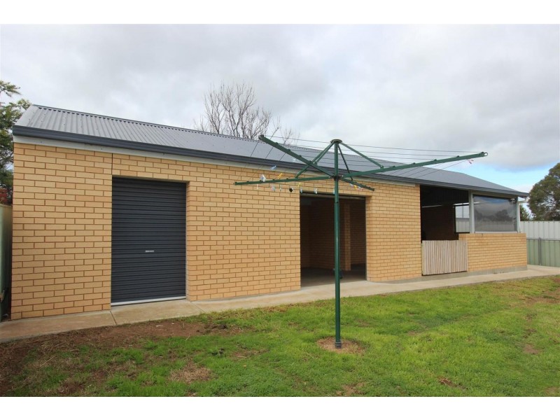 17  Dove Street, Mount Austin NSW 2650