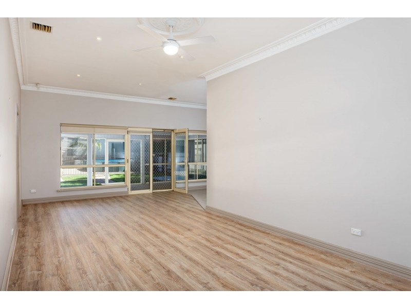 3 Rhoda Avenue, Wagga Wagga NSW 2650