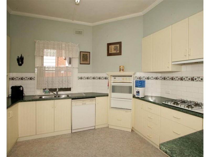 1 Edmonson Street, Wagga Wagga NSW 2650