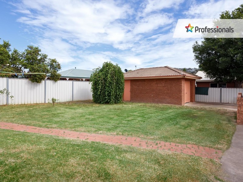 3 Corella Place, Estella NSW 2650
