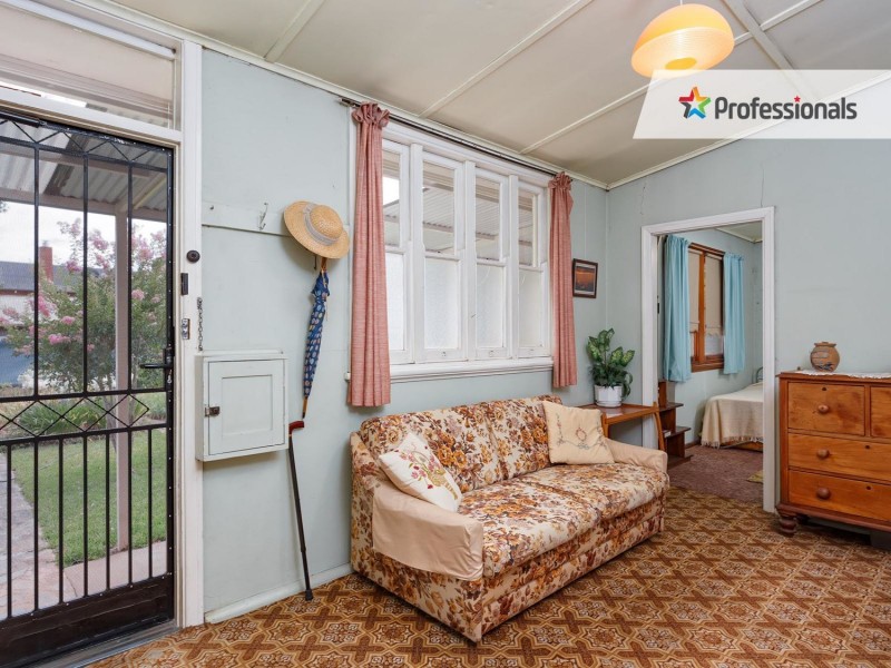 52 Grandveiw Avenue, Turvey Park NSW 2650