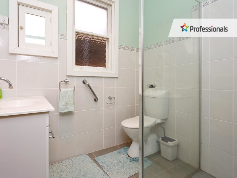 52 Grandveiw Avenue, Turvey Park NSW 2650