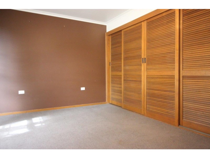 38 Pinaroo Drive, Wagga Wagga NSW 2650