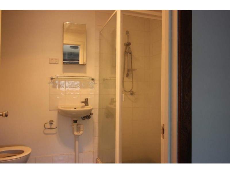38 Pinaroo Drive, Wagga Wagga NSW 2650