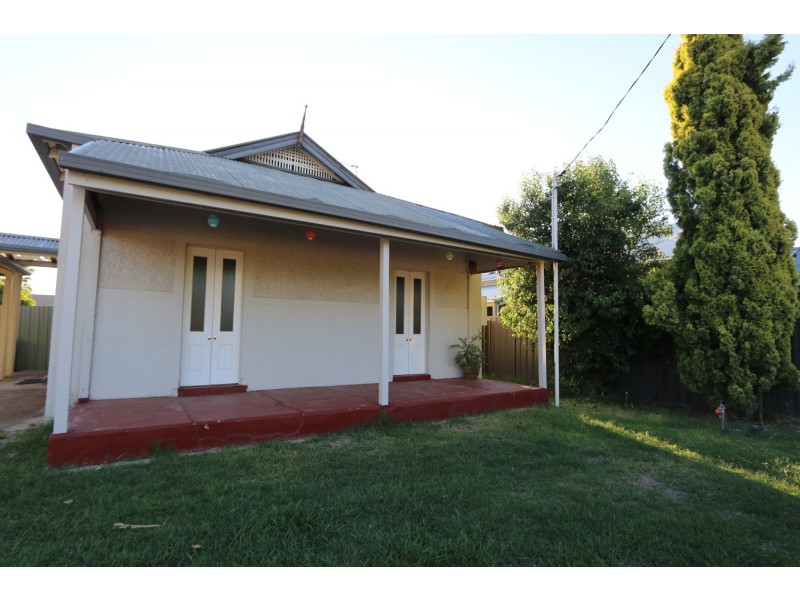 30 Broad Street, Wagga Wagga NSW 2650