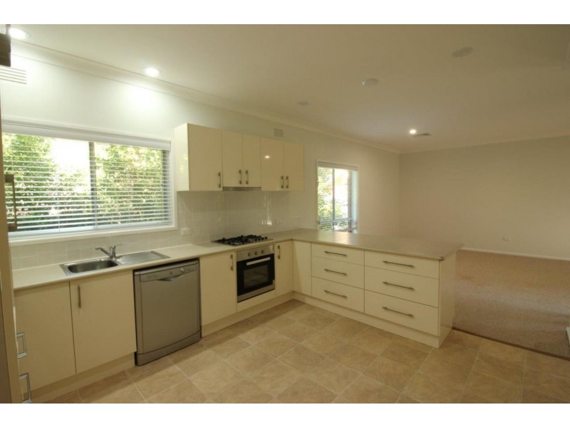22 Dalkeith Avenue, Lake Albert NSW 2650