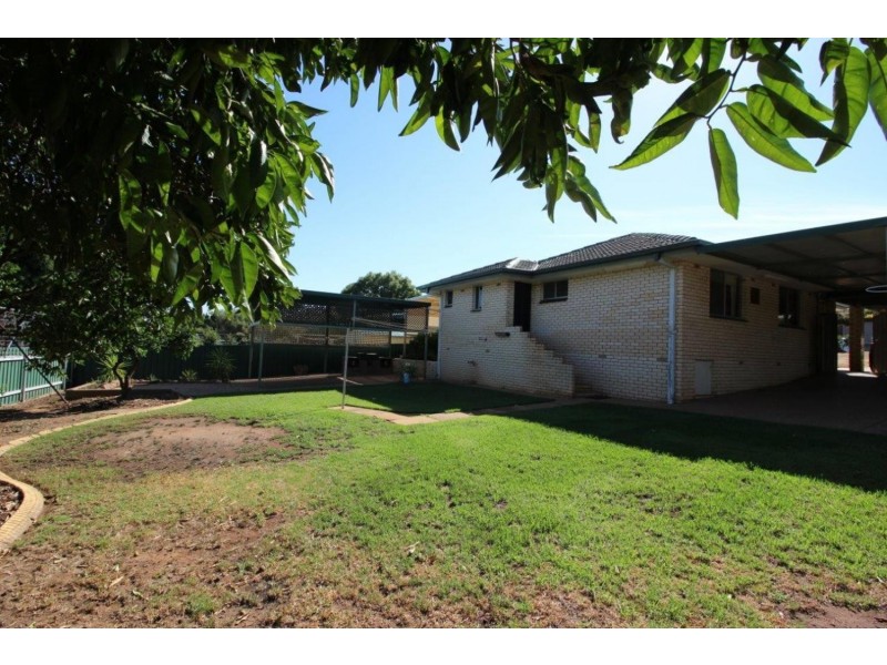6 Truman Avenue, Tolland NSW 2650