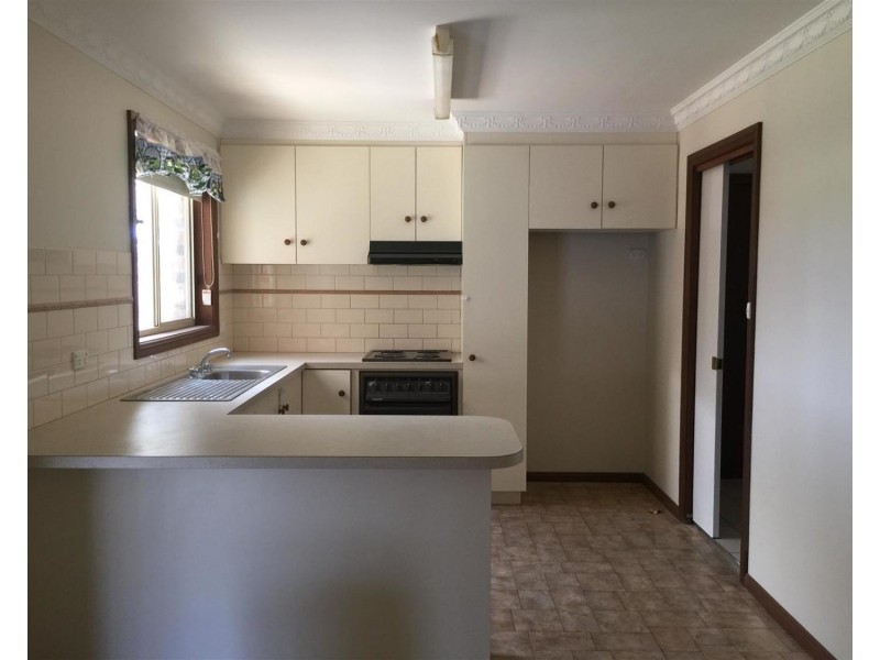 1/13 Bamarook Crescent, Wagga Wagga NSW 2650