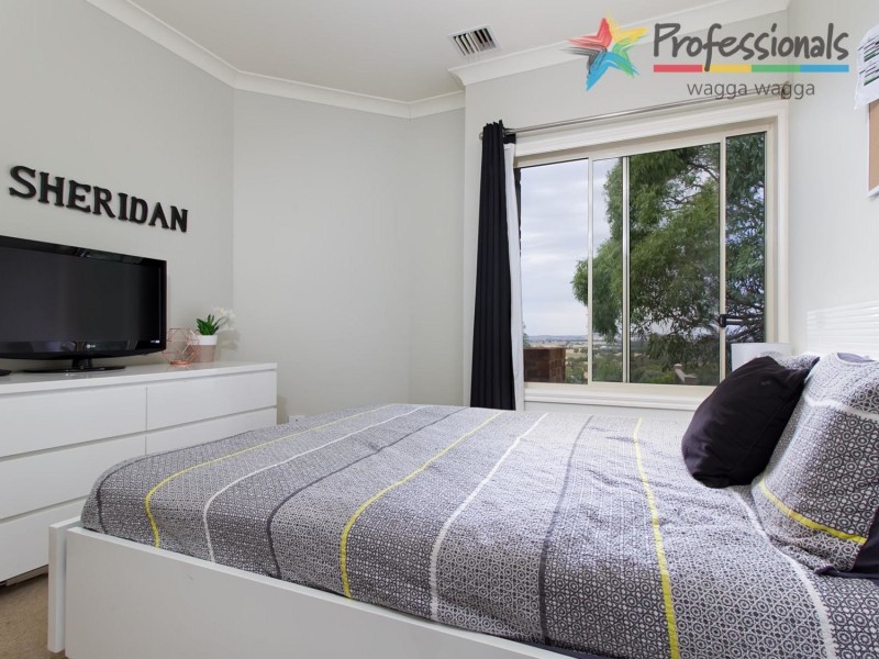 18 Stellway Close, Kooringal NSW 2650