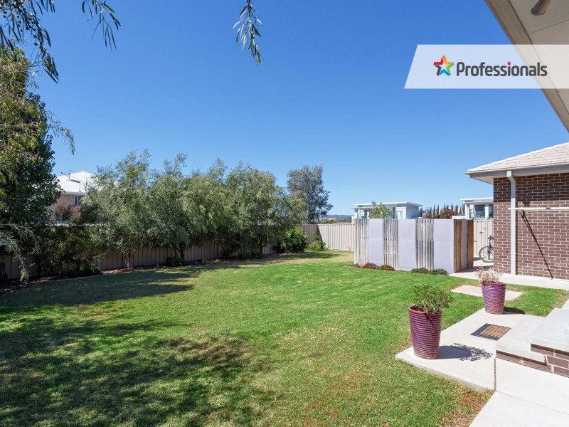 7 Hamersley Place, Tatton NSW 2650