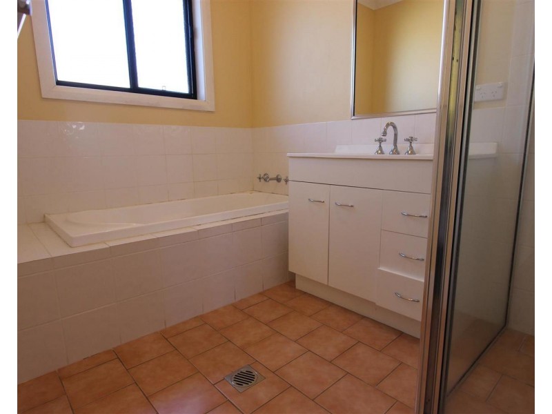 11 Apprentice Avenue, Ashmont NSW 2650