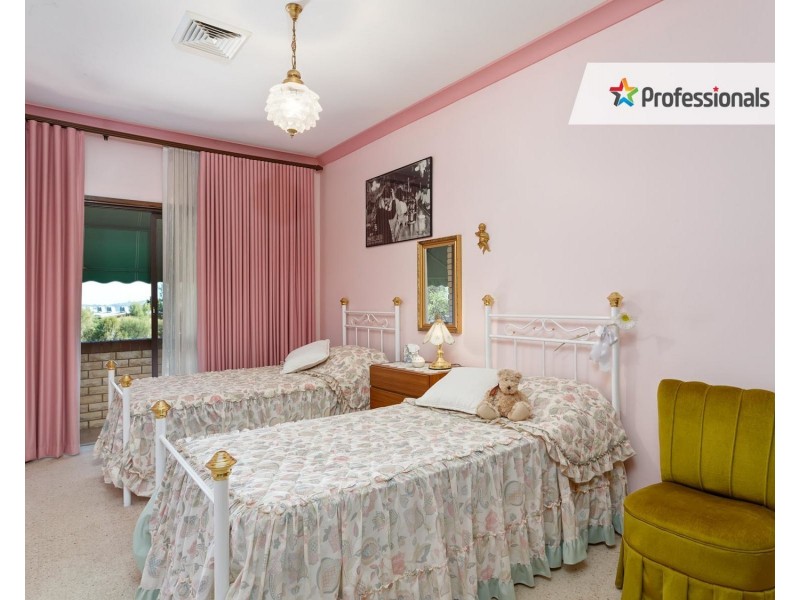 3 Malaya Drive, Tolland NSW 2650