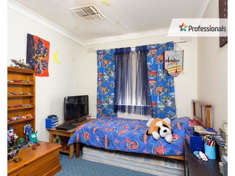 4 Walteela Avenue, Mount Austin NSW 2650
