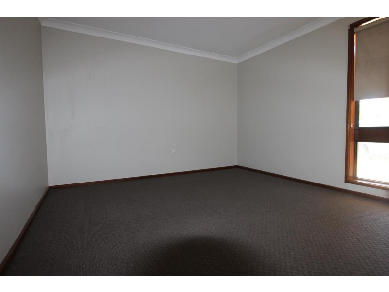 4/16 Marloo Street, Kooringal NSW 2650