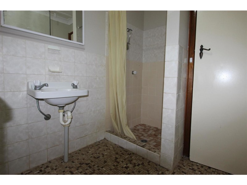 4/16 Marloo Street, Kooringal NSW 2650