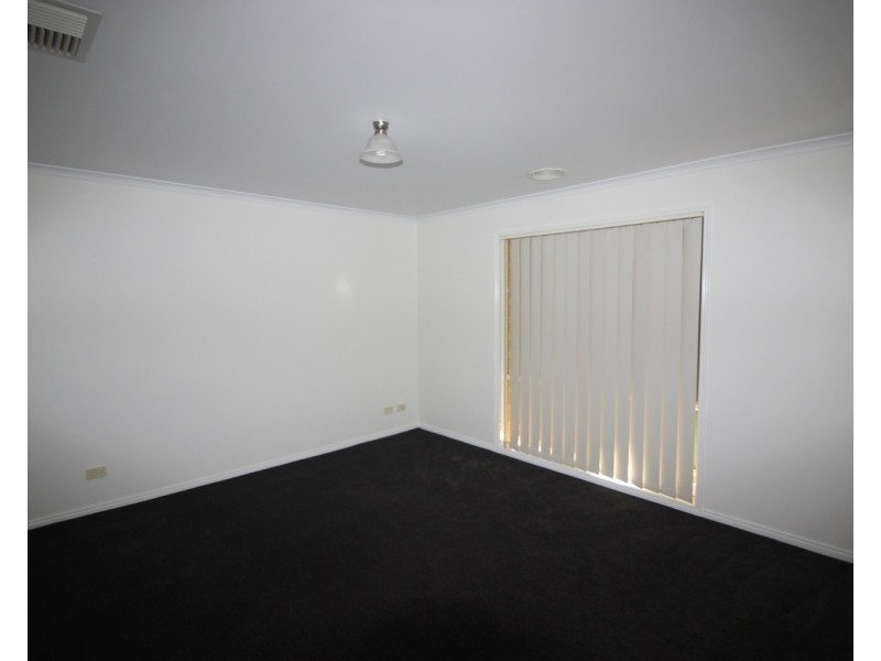 19 Illuera Road, Bourkelands NSW 2650