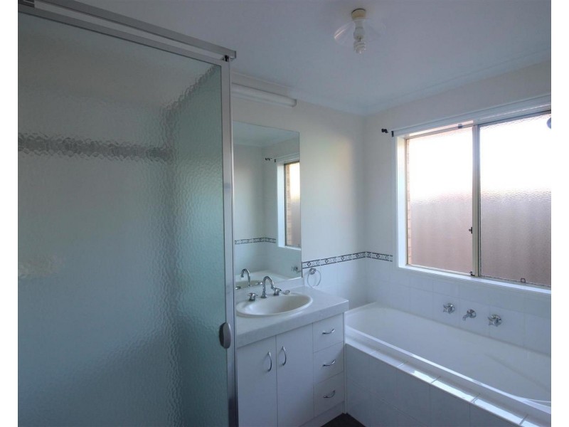 19 Illuera Road, Bourkelands NSW 2650