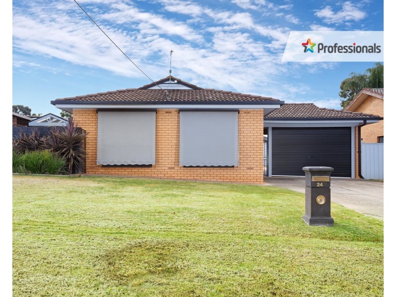 24 Merinda Crescent, Kooringal NSW 2650