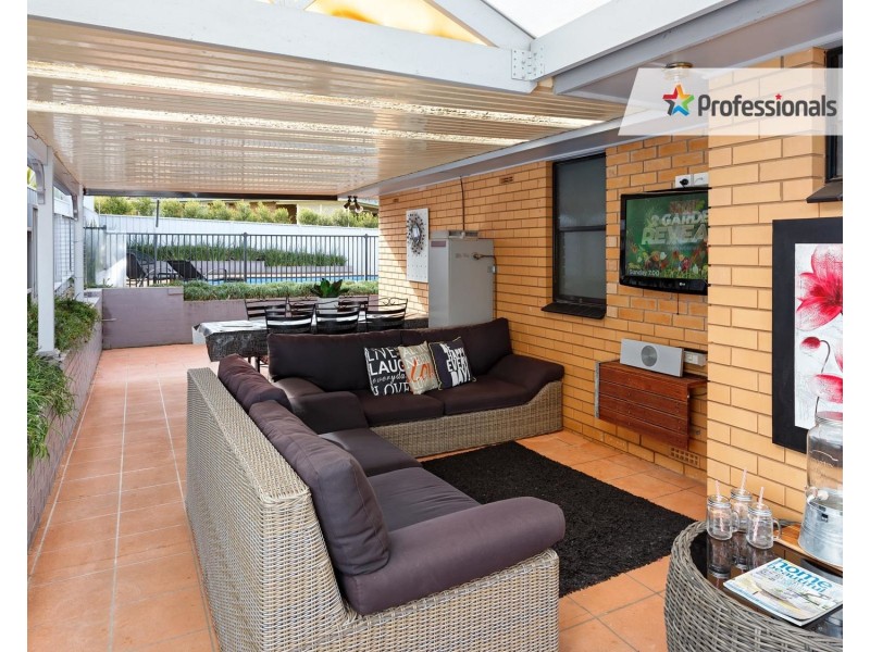 24 Merinda Crescent, Kooringal NSW 2650