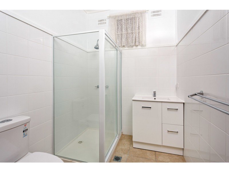 337 Lake Albert Road, Lake Albert NSW 2650