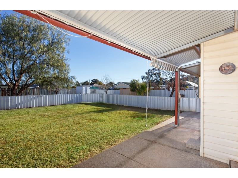 2 Uranquinty Street, Uranquinty NSW 2652
