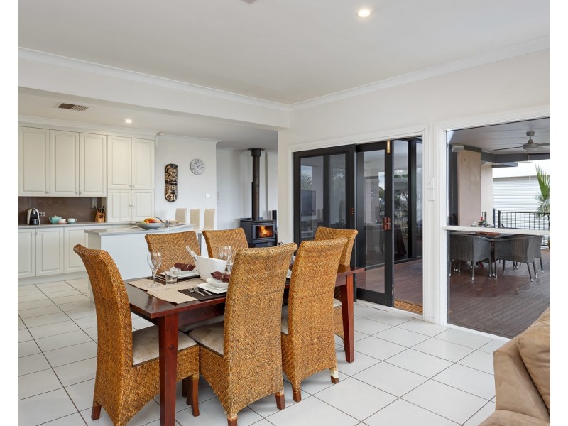 11 Warrawong Street, Kooringal NSW 2650