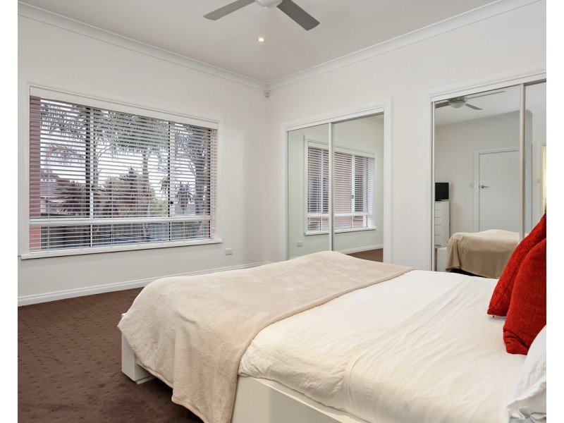 11 Warrawong Street, Kooringal NSW 2650