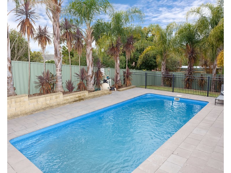 11 Warrawong Street, Kooringal NSW 2650