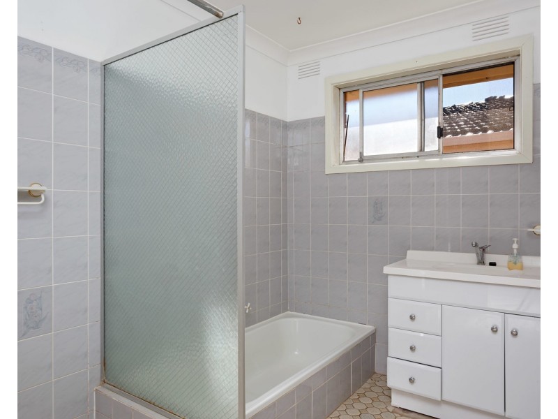 7 Buchhorn Street, Tolland NSW 2650