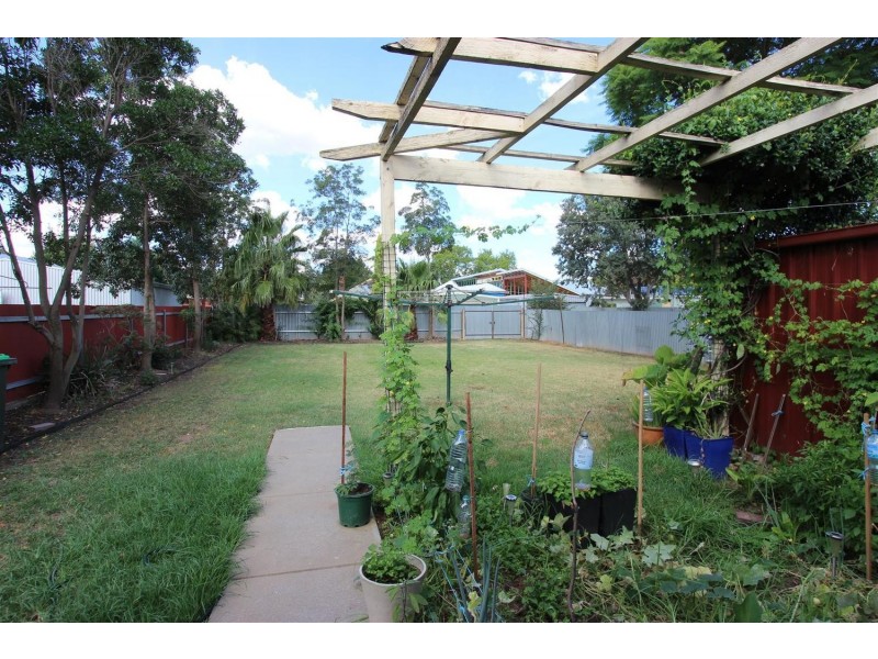 25 Oates Avenue, Wagga Wagga NSW 2650