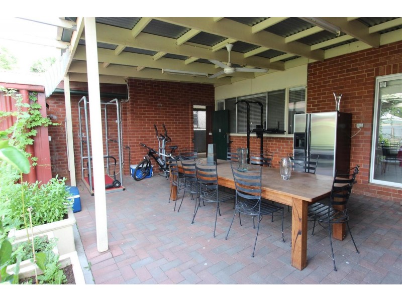 25 Oates Avenue, Wagga Wagga NSW 2650