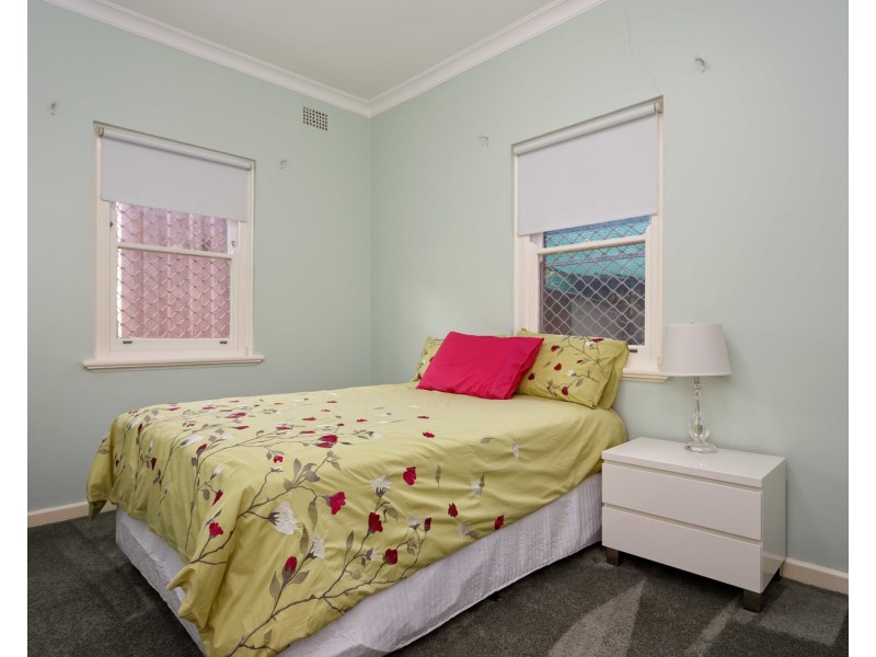 156 Fernleigh Road, Mount Austin NSW 2650