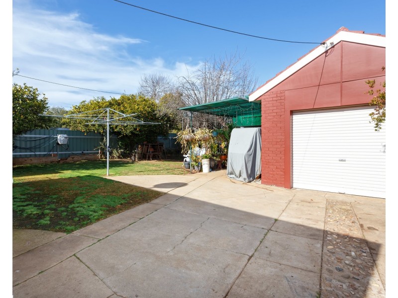 156 Fernleigh Road, Mount Austin NSW 2650