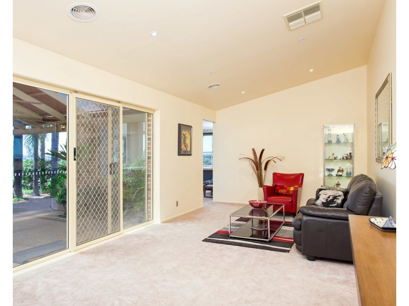 70 Simkin Crescent, Kooringal NSW 2650