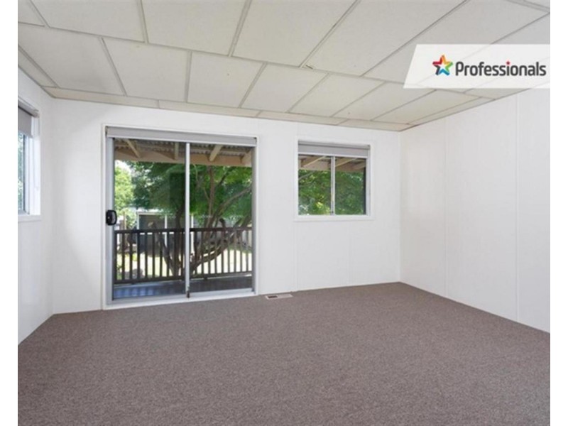 4 Tucker Street, Turvey Park NSW 2650