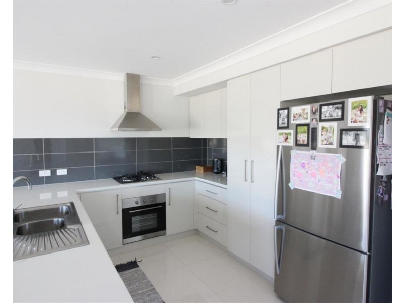 2/8 Kellerman Street, Boorooma NSW 2650