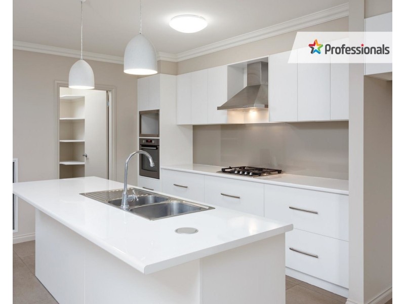 30 Flack Crescent, Boorooma NSW 2650