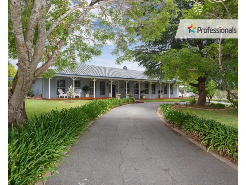 14 Silverwood Road, Lake Albert NSW 2650
